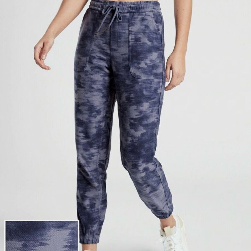 Athleta Farallon Printed Joggers (Inversion Medieval Violet) - 0